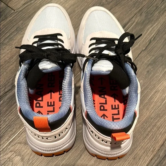 Stylish Municipal and Origin Sneakers - Picture 5 of 7